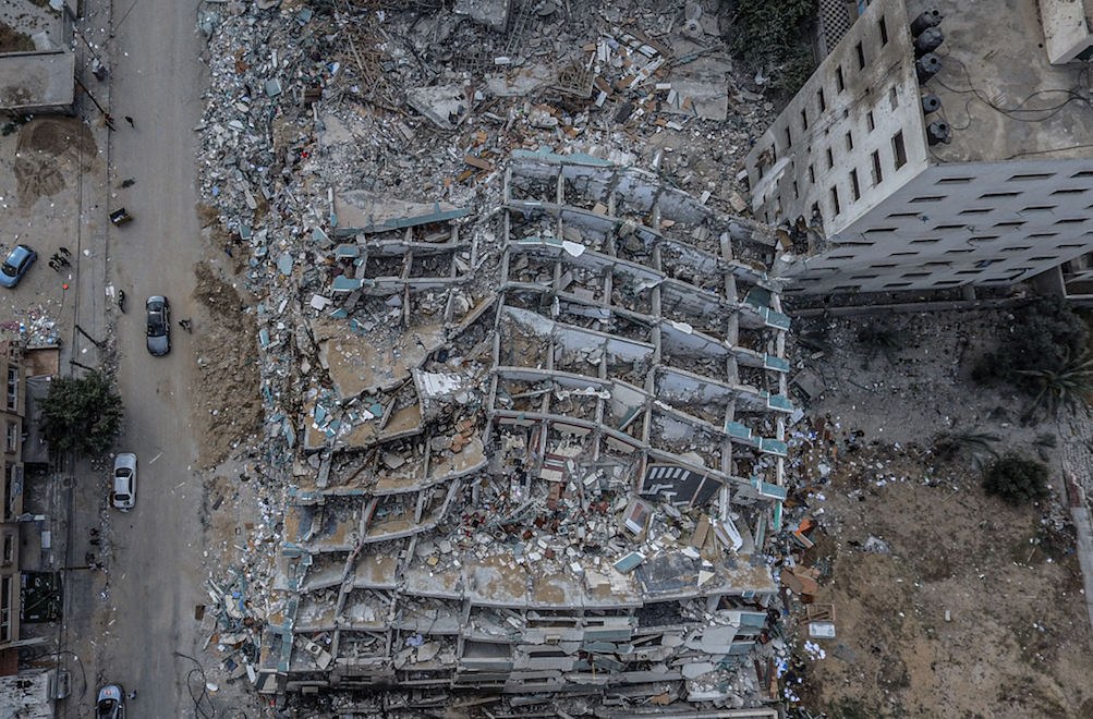 İsrail'in saldırılarında evleri yıkılan Filistinliler okullarda kalıyor - Sayfa 29