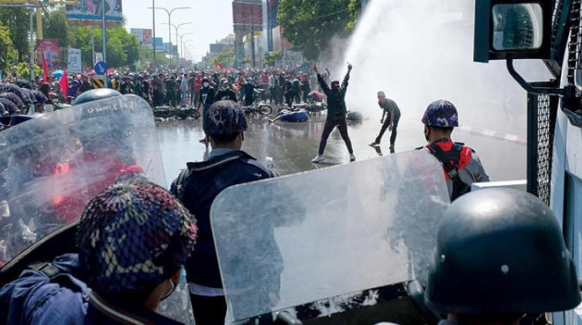 Myanmar ordusundan korkunç şantaj: Öldürdükleri gençlerin cesetlerini kapılara bırakıyorlar - Sayfa 9