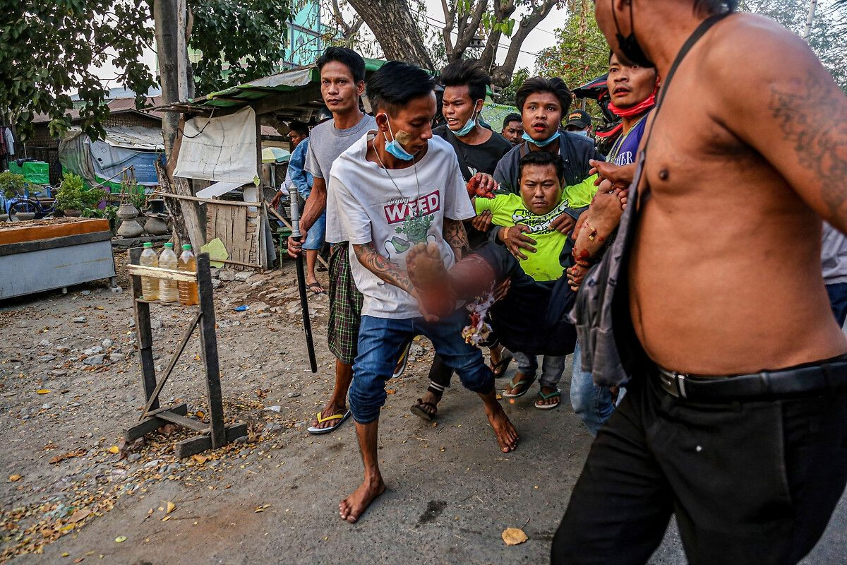 Myanmar ordusundan korkunç şantaj: Öldürdükleri gençlerin cesetlerini kapılara bırakıyorlar - Sayfa 11