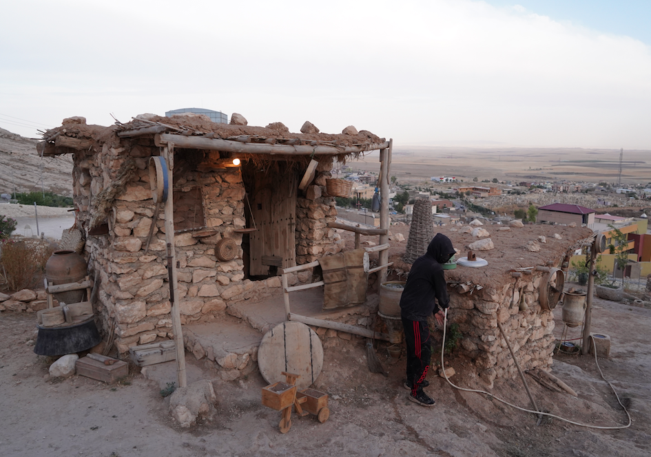 Iraklı sanatçı tarih kitaplarında okuduğu Alkuş köyünü yeniden inşa etti - Sayfa 13