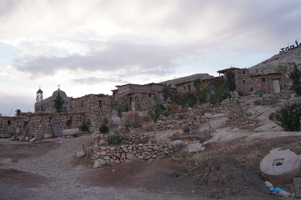 Iraklı sanatçı tarih kitaplarında okuduğu Alkuş köyünü yeniden inşa etti - Sayfa 23