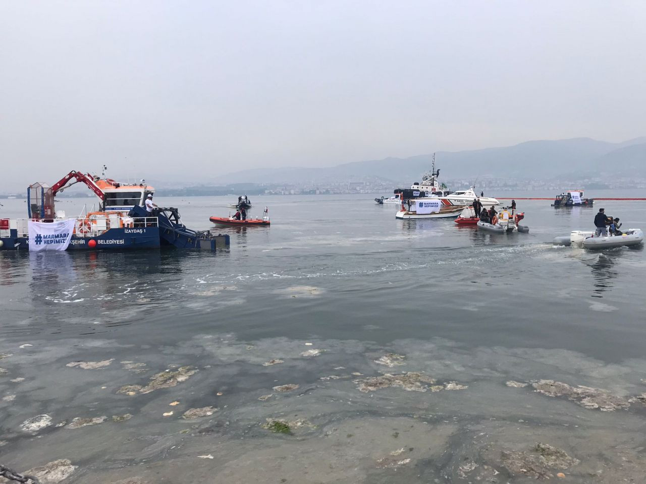 Türkiye'nin en büyük deniz seferberliği başladı! Denizlerdeki müsilaj temizleniyor - Sayfa 45