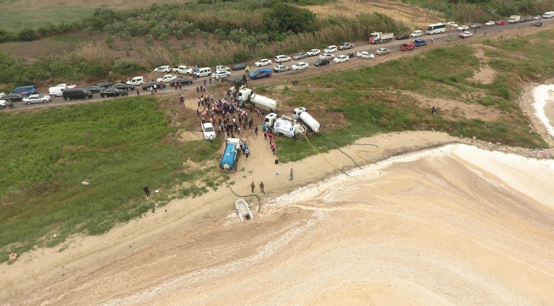 Türkiye'nin en büyük deniz seferberliği başladı! Denizlerdeki müsilaj temizleniyor - Sayfa 33