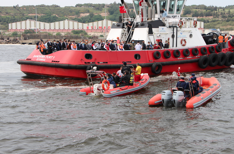 Türkiye'nin en büyük deniz seferberliği başladı! Denizlerdeki müsilaj temizleniyor - Sayfa 39