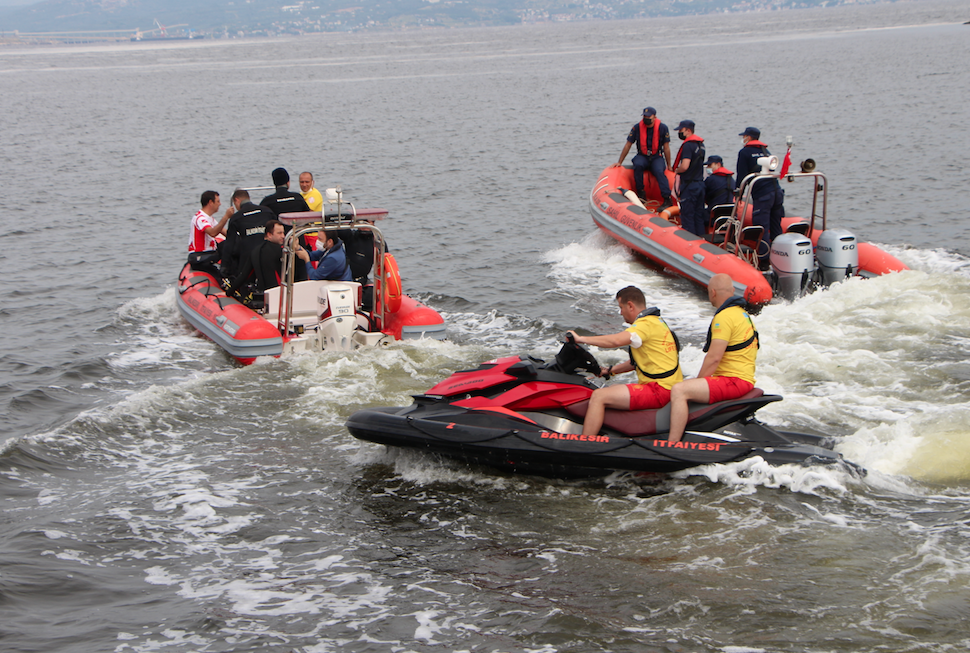 Türkiye'nin en büyük deniz seferberliği başladı! Denizlerdeki müsilaj temizleniyor - Sayfa 8