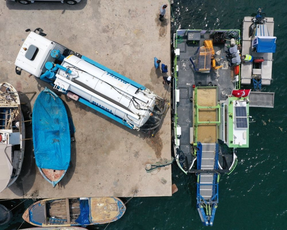 Türkiye'nin en büyük deniz seferberliği başladı! Denizlerdeki müsilaj temizleniyor - Sayfa 72