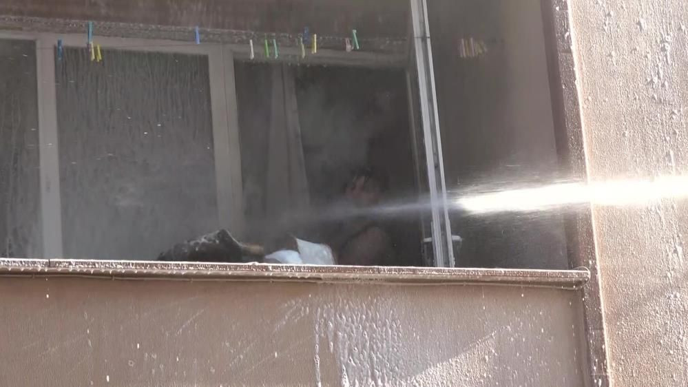 Madde bağımlısı adam dehşet saçtı: Evini ateşe verip, mahalleliyi satırla tehdit etti! - Sayfa 7