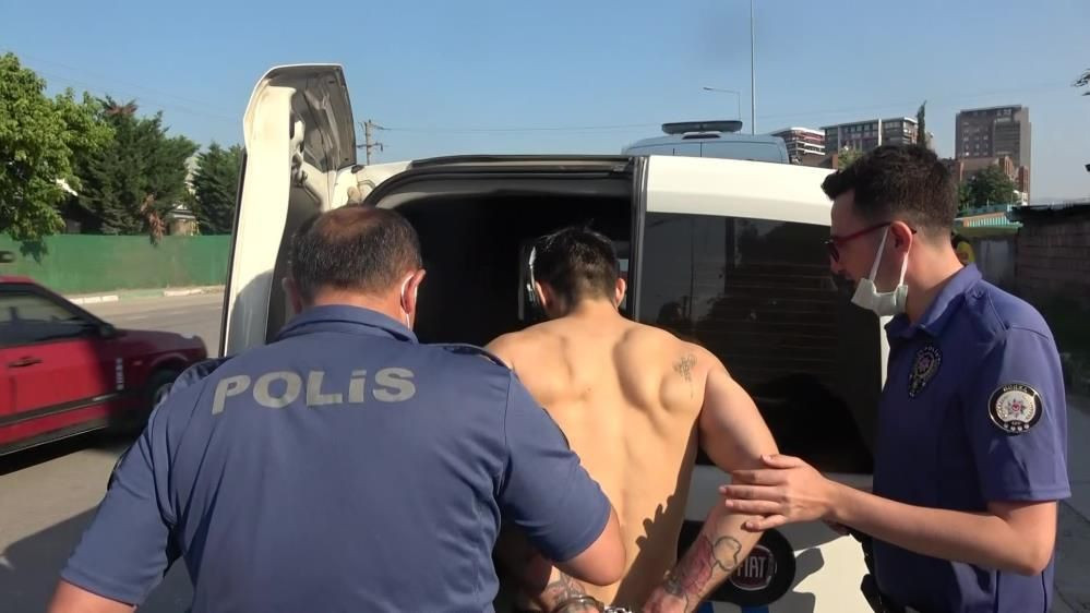 Madde bağımlısı adam dehşet saçtı: Evini ateşe verip, mahalleliyi satırla tehdit etti! - Sayfa 8
