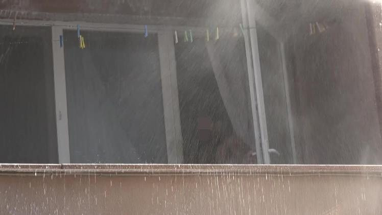 Madde bağımlısı adam dehşet saçtı: Evini ateşe verip, mahalleliyi satırla tehdit etti! - Sayfa 10