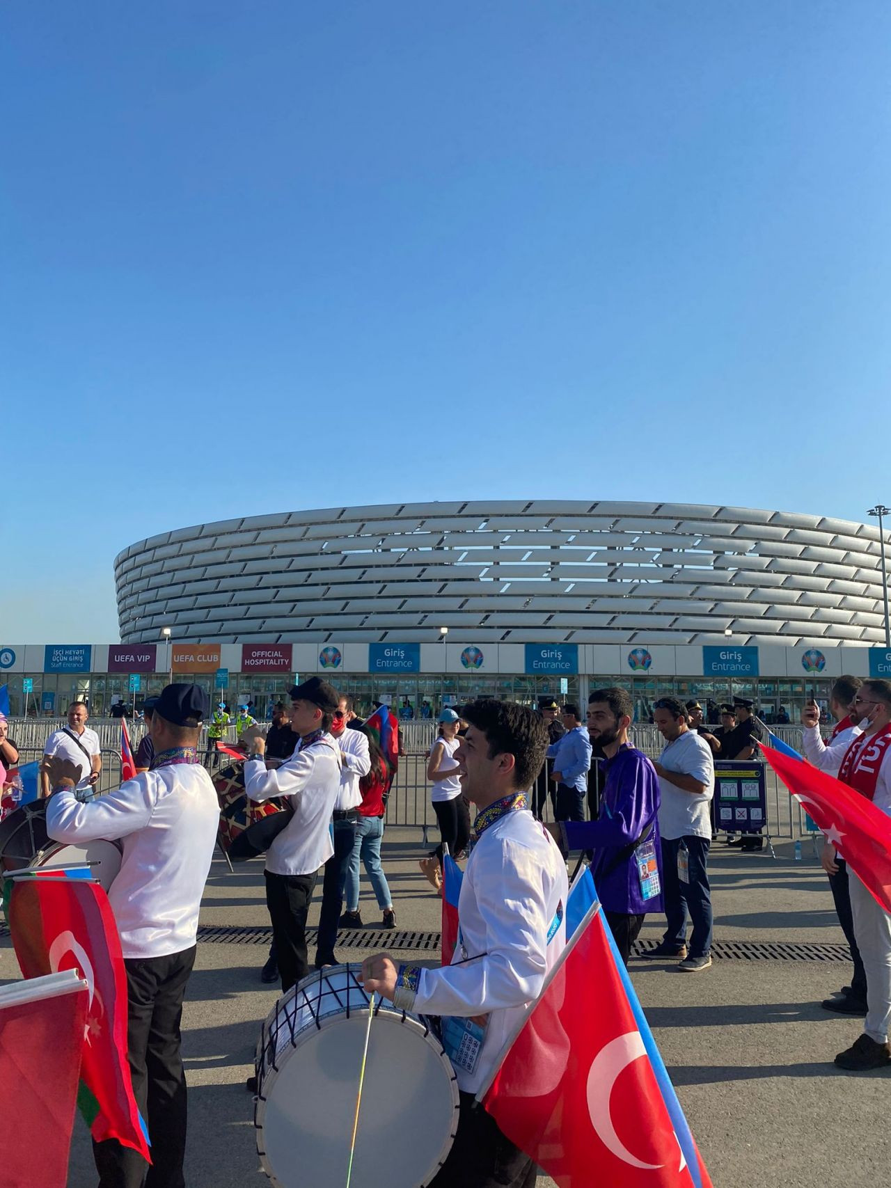 Bakü bugün Kırmızı-Beyaz... Haydi Milli Takım! - Sayfa 8