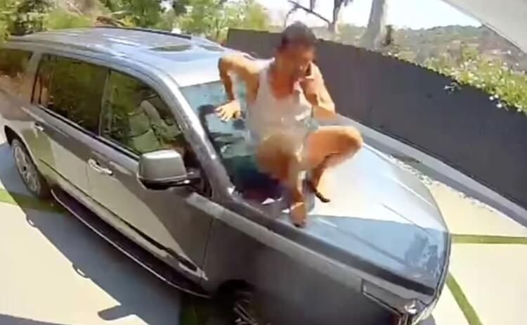 Böyle rezillik görülmedi: Çırılçıplak dolaşıp yaptıkları şoke etti! - Sayfa 13