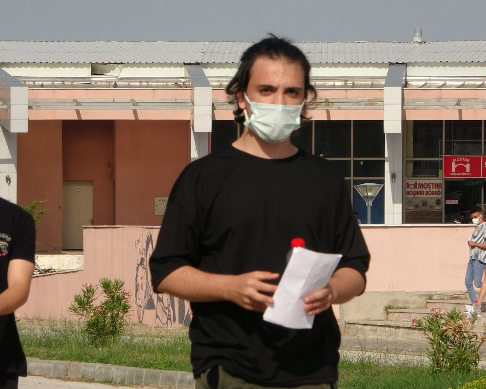 YKS öncesi yurttan manzaralar... Sınava yetişebilmek için zamanla yarıştılar - Sayfa 23