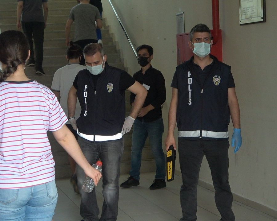 YKS öncesi yurttan manzaralar... Sınava yetişebilmek için zamanla yarıştılar - Sayfa 24