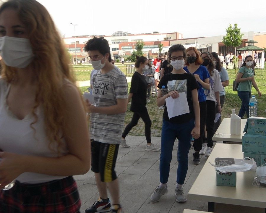 YKS öncesi yurttan manzaralar... Sınava yetişebilmek için zamanla yarıştılar - Sayfa 25