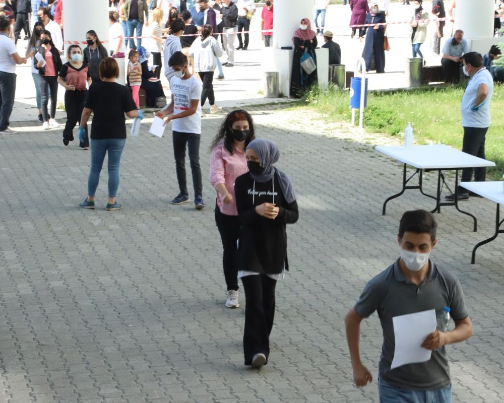 YKS öncesi yurttan manzaralar... Sınava yetişebilmek için zamanla yarıştılar - Sayfa 31