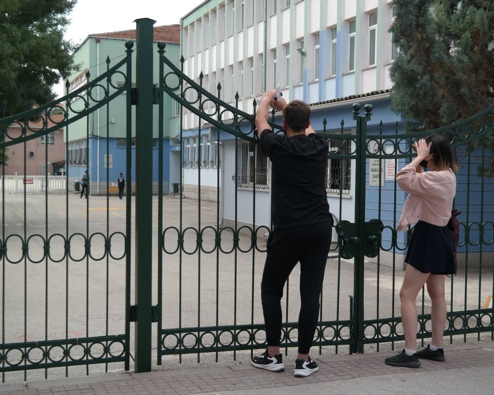 YKS öncesi yurttan manzaralar... Sınava yetişebilmek için zamanla yarıştılar - Sayfa 41