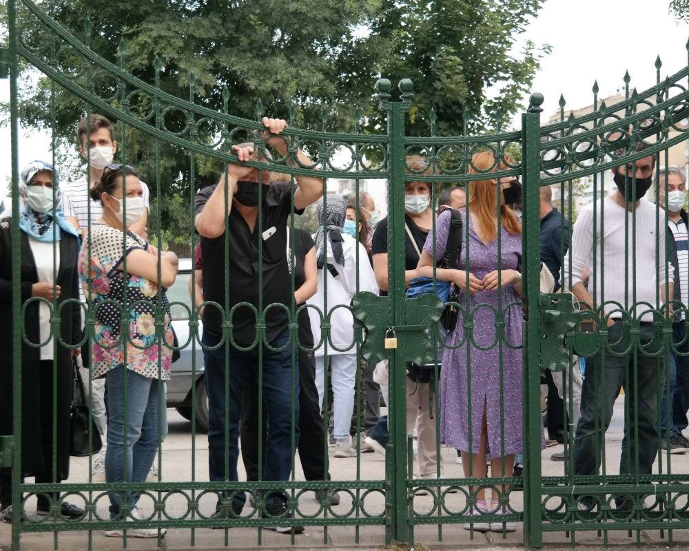 YKS öncesi yurttan manzaralar... Sınava yetişebilmek için zamanla yarıştılar - Sayfa 14