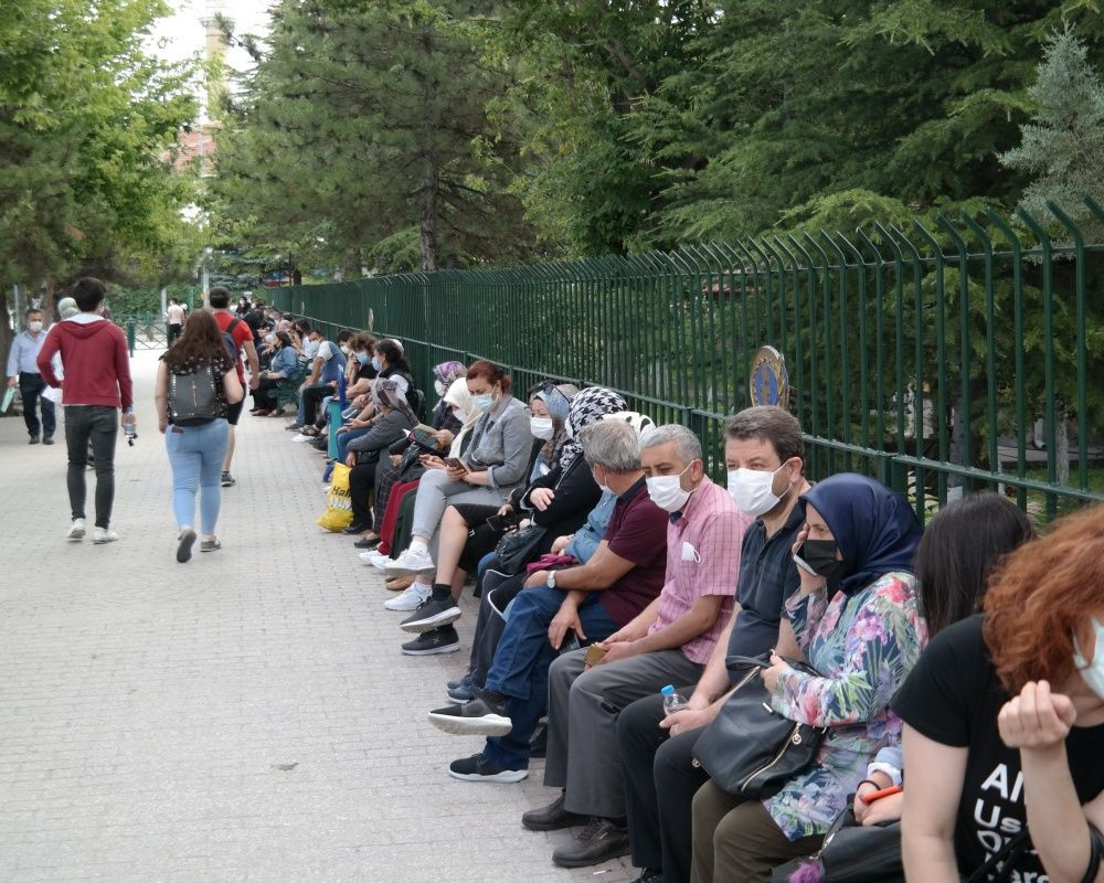 YKS öncesi yurttan manzaralar... Sınava yetişebilmek için zamanla yarıştılar - Sayfa 15