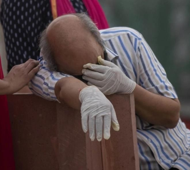 Hindistan'da kan donduran olay: Koronadan ölenlerin cesedi kıyıya vurdu! - Sayfa 10