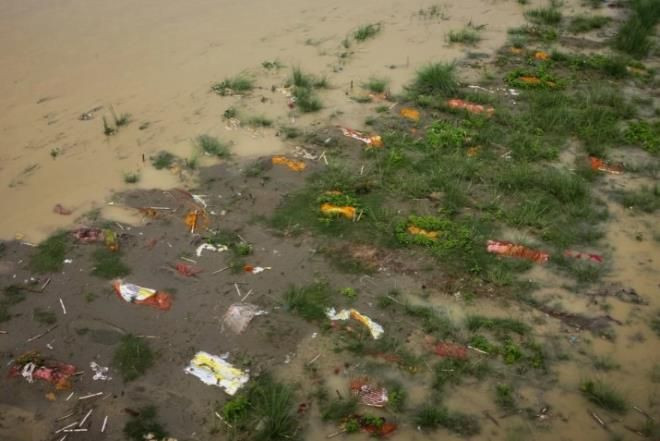 Hindistan'da kan donduran olay: Koronadan ölenlerin cesedi kıyıya vurdu! - Sayfa 7