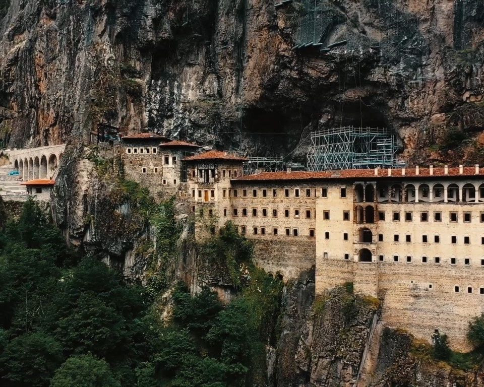 Sümela Manastırı 5 yıl aradan sonra yarın ziyarete açılıyor - Sayfa 24