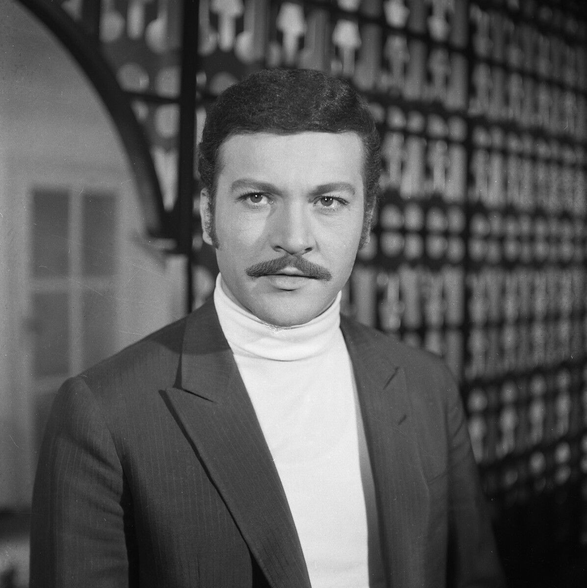 Ünlü Yeşilçam oyuncusu Kartal Tibet'in vefatı sanat camiasını yasa boğdu - Sayfa 11