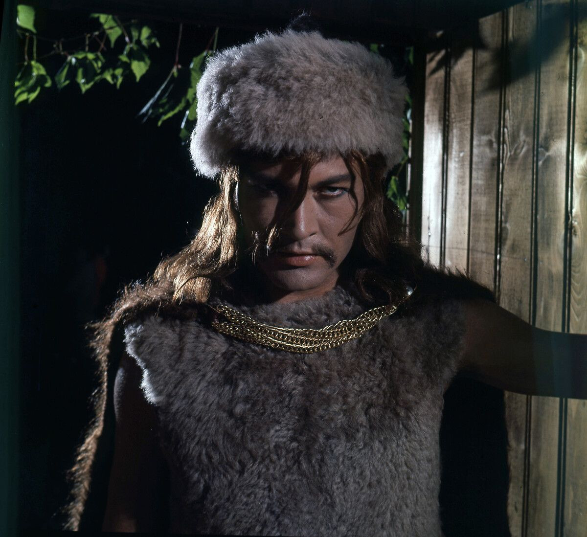 Ünlü Yeşilçam oyuncusu Kartal Tibet'in vefatı sanat camiasını yasa boğdu - Sayfa 18