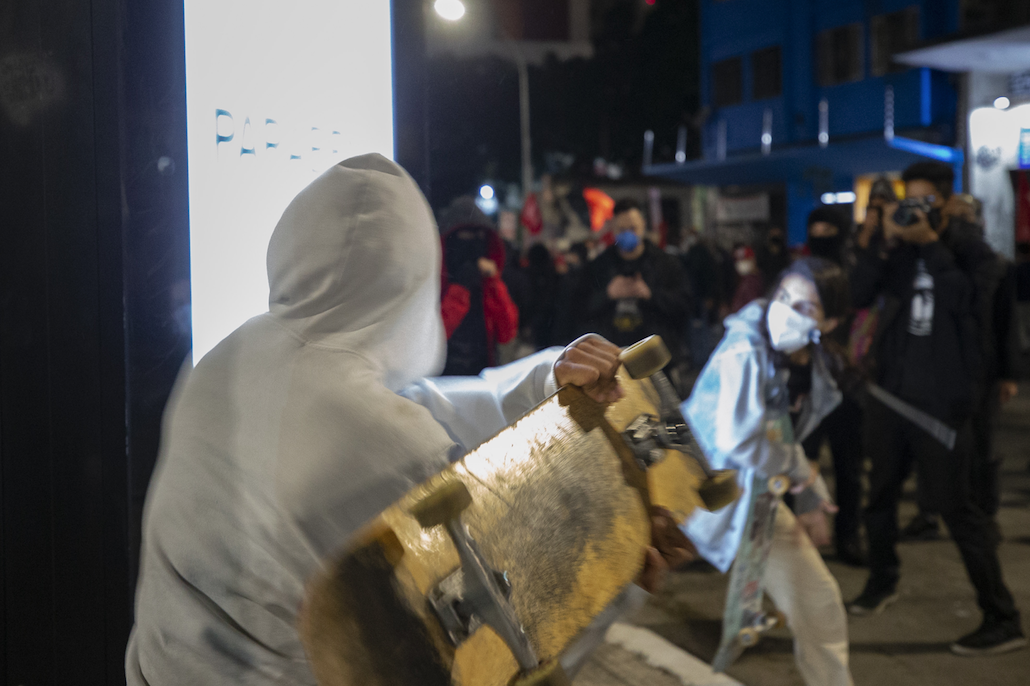 Brezilya'da Devlet Başkanı Bolsonaro karşıtı gösteriler düzenlendi - Sayfa 15