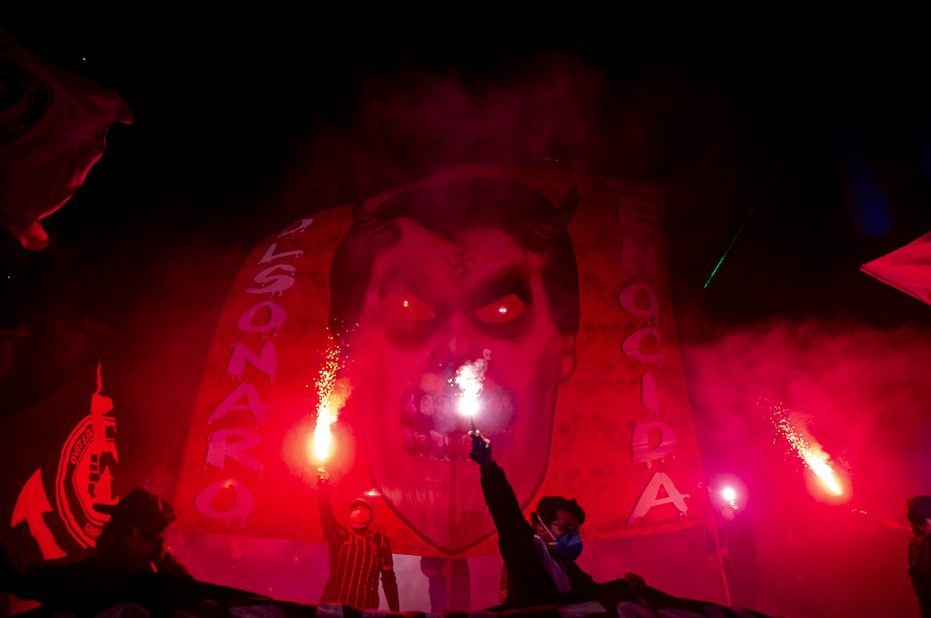 Brezilya'da Devlet Başkanı Bolsonaro karşıtı gösteriler düzenlendi - Sayfa 21