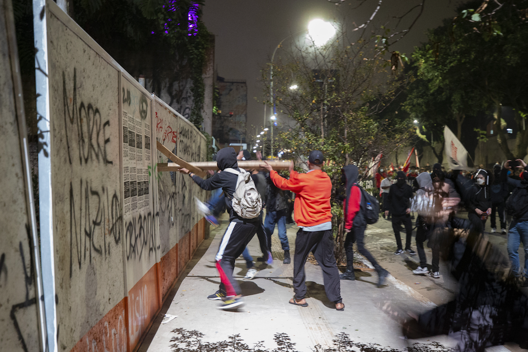 Brezilya'da Devlet Başkanı Bolsonaro karşıtı gösteriler düzenlendi - Sayfa 16