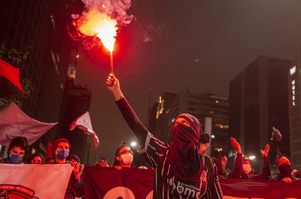 Brezilya'da Devlet Başkanı Bolsonaro karşıtı gösteriler düzenlendi - Sayfa 20