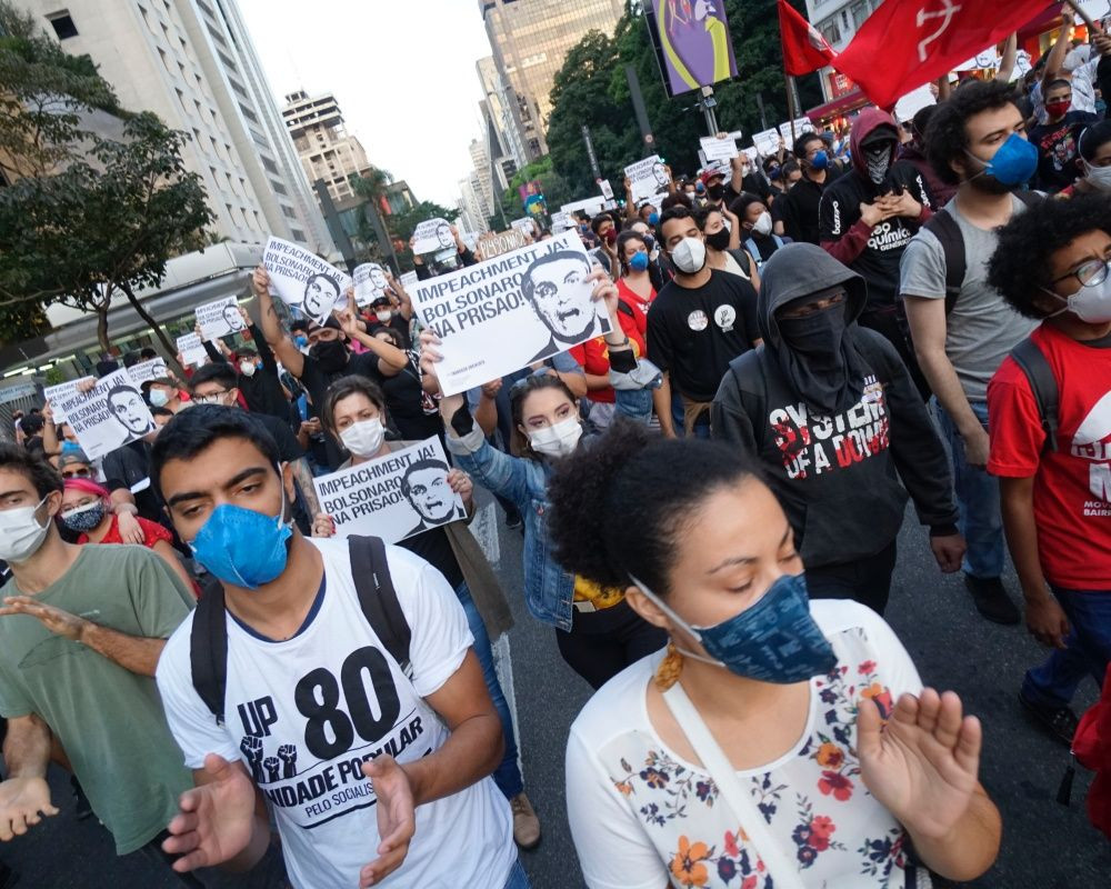 Brezilya'da Devlet Başkanı Bolsonaro karşıtı gösteriler düzenlendi - Sayfa 45