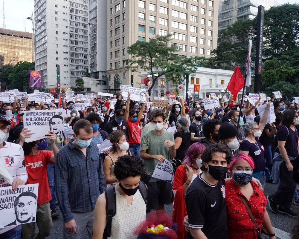 Brezilya'da Devlet Başkanı Bolsonaro karşıtı gösteriler düzenlendi - Sayfa 56