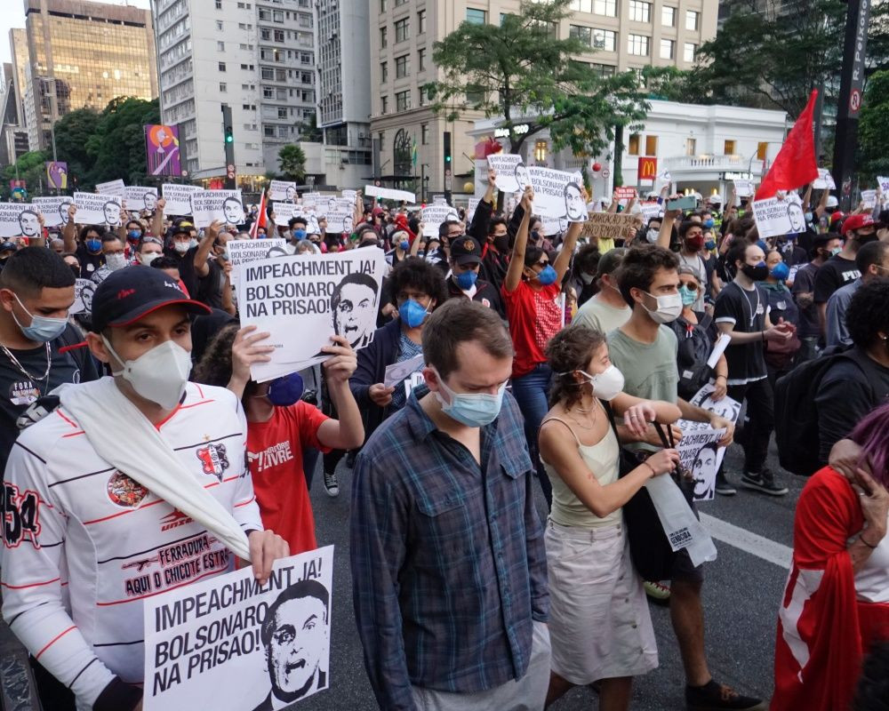 Brezilya'da Devlet Başkanı Bolsonaro karşıtı gösteriler düzenlendi - Sayfa 44