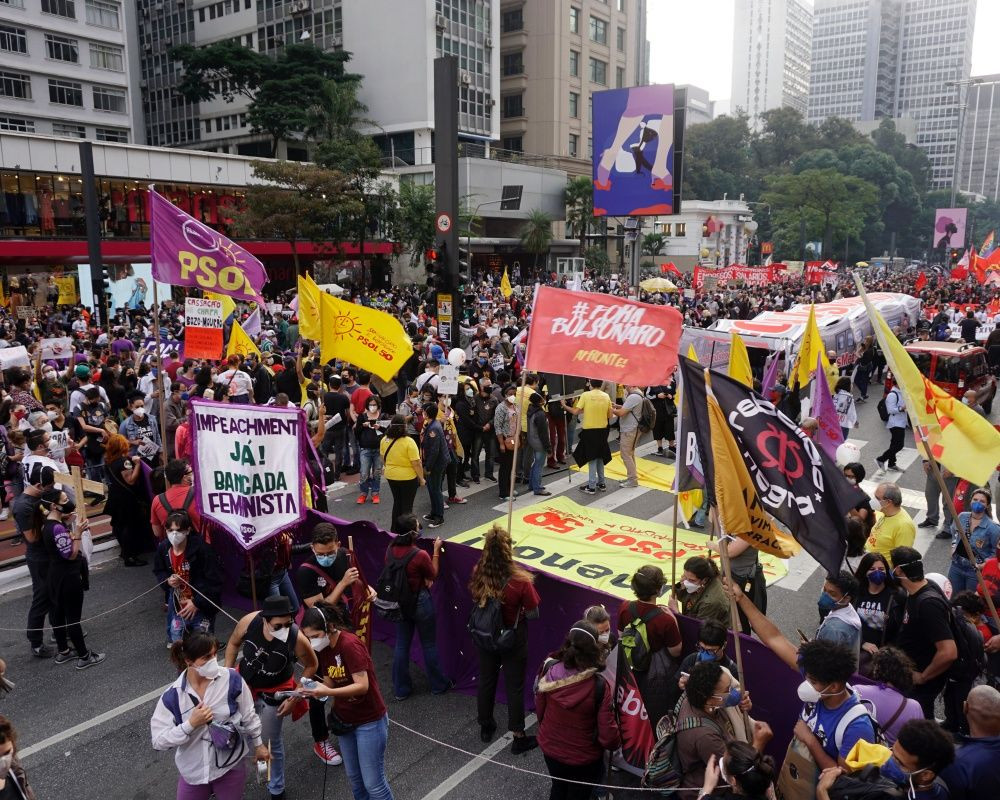 Brezilya'da Devlet Başkanı Bolsonaro karşıtı gösteriler düzenlendi - Sayfa 54
