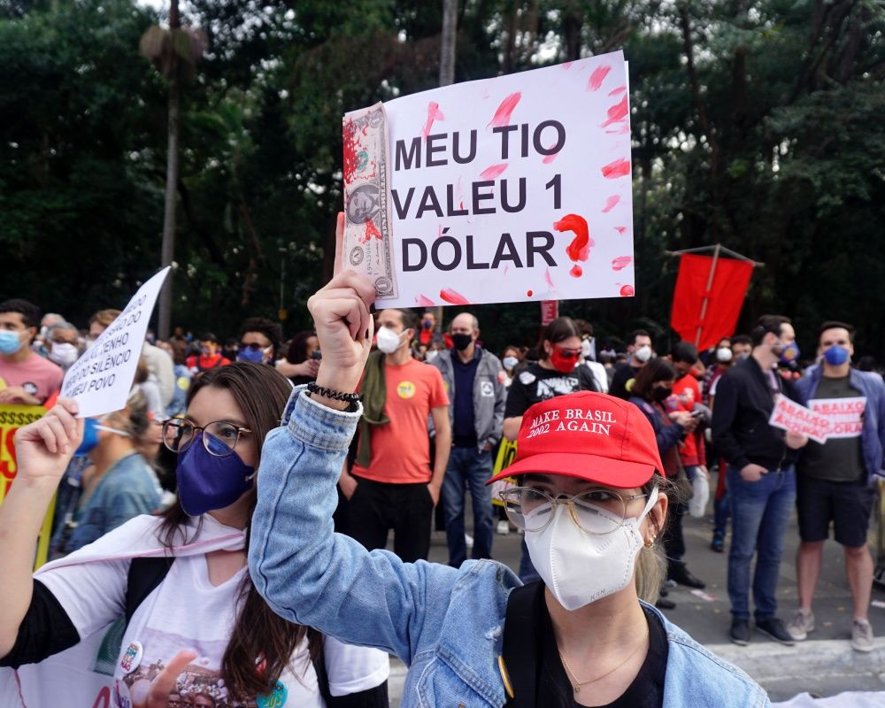 Brezilya'da Devlet Başkanı Bolsonaro karşıtı gösteriler düzenlendi - Sayfa 47