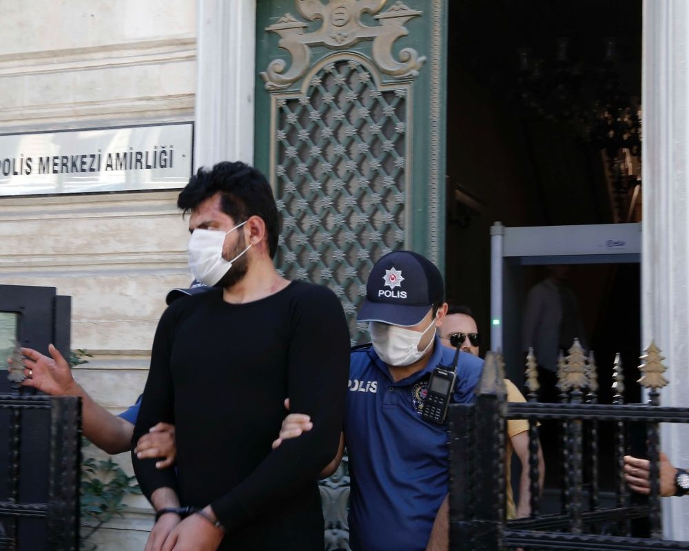 Beyoğlu'nda olaylı gece! Ayşegül Çınar'ın sevgilisi Furkan Çalıkoğlu'nun ifadesi ortaya çıktı - Sayfa 24