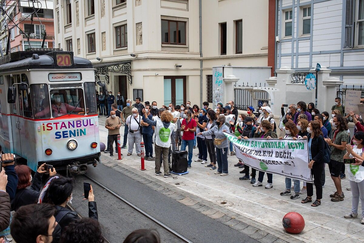 Kadıköy-Moda tramvay hattında hatalı park seferlerin aksamasına neden oluyor! 6 ayda 20 saat sefer aksadı - Sayfa 16
