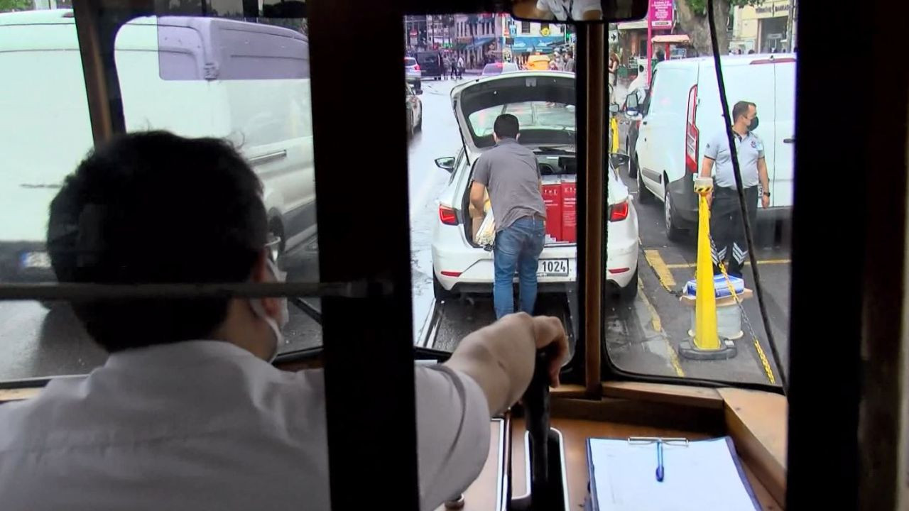 Kadıköy-Moda tramvay hattında hatalı park seferlerin aksamasına neden oluyor! 6 ayda 20 saat sefer aksadı - Sayfa 8