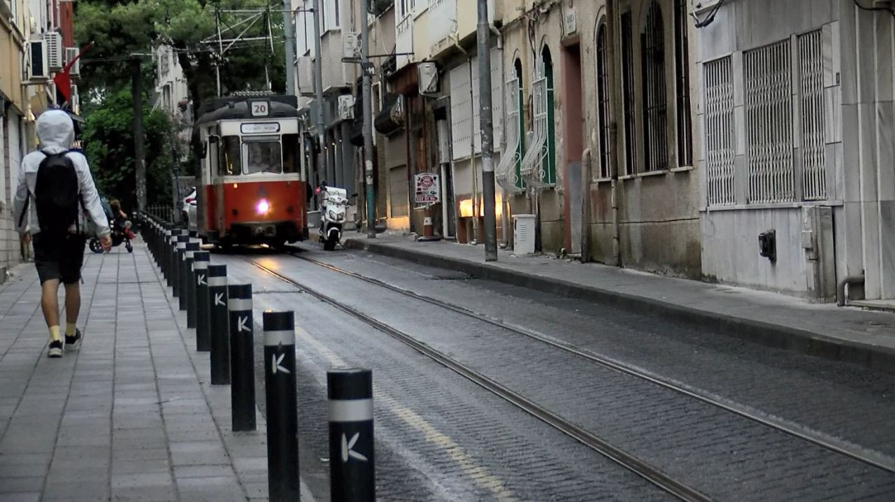 Kadıköy-Moda tramvay hattında hatalı park seferlerin aksamasına neden oluyor! 6 ayda 20 saat sefer aksadı - Sayfa 9