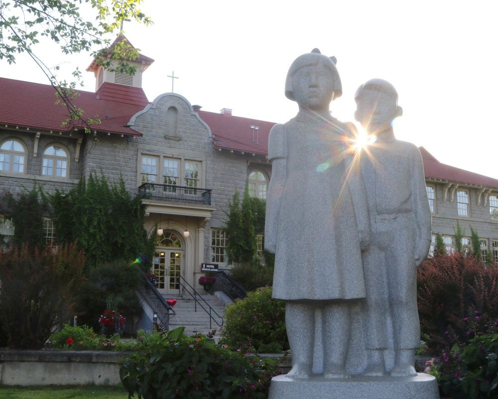 Kanadalı eski piskopostan kilise okullarının bahçesindeki çocuk mezarları ile ilgili kan donduran itiraflar - Sayfa 37
