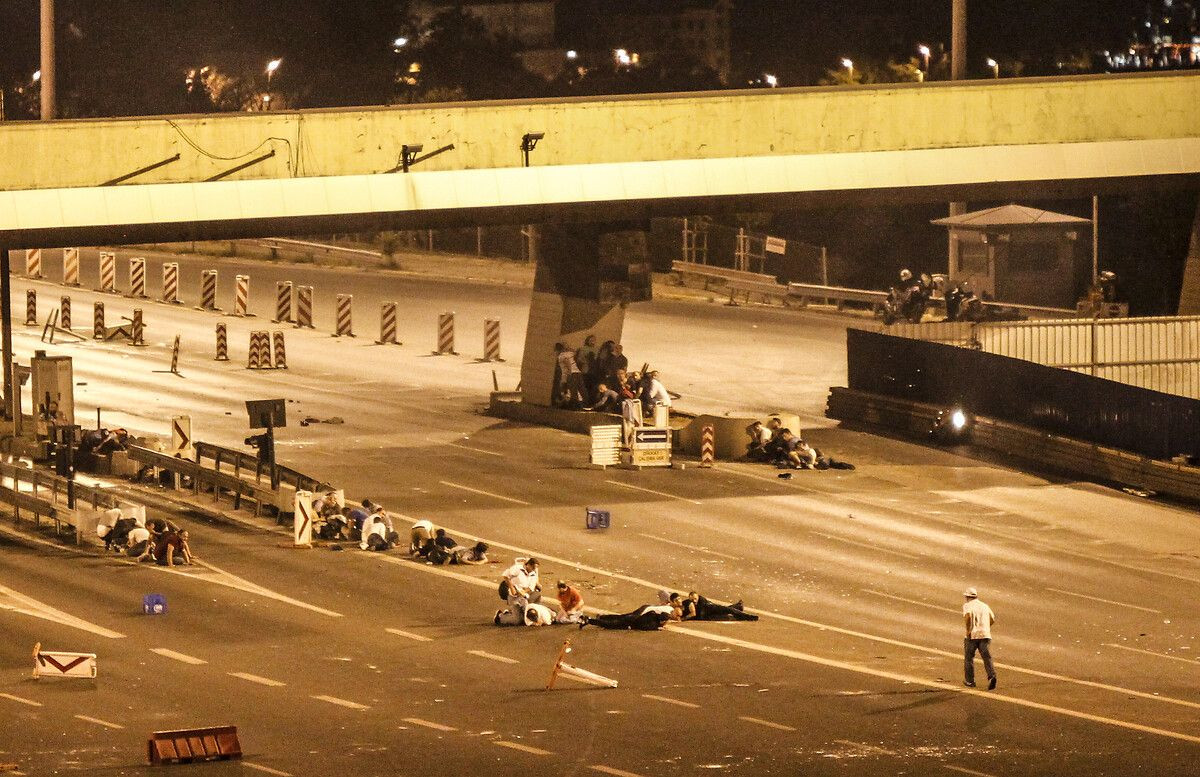 5'inci yıldönümünde ünlü isimlerden 15 Temmuz paylaşımları - Sayfa 18