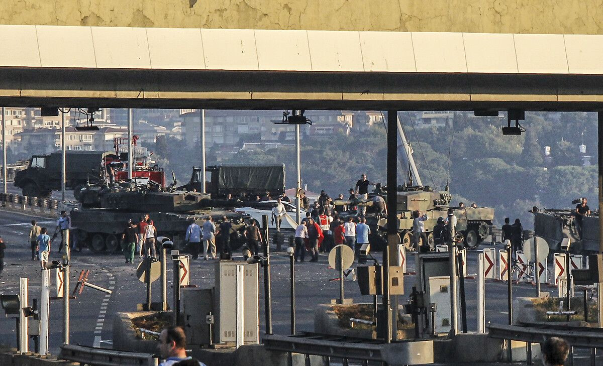 5'inci yıldönümünde ünlü isimlerden 15 Temmuz paylaşımları - Sayfa 11