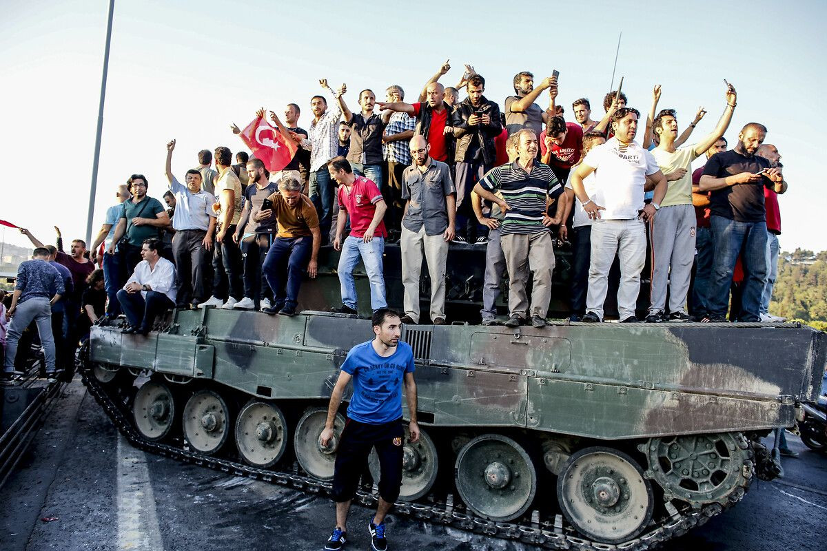 5'inci yıldönümünde ünlü isimlerden 15 Temmuz paylaşımları - Sayfa 10