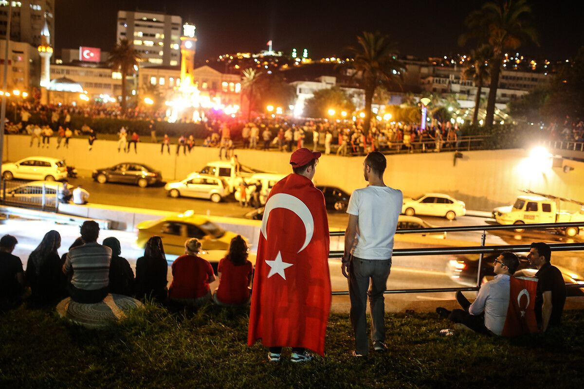 5'inci yıldönümünde ünlü isimlerden 15 Temmuz paylaşımları - Sayfa 19