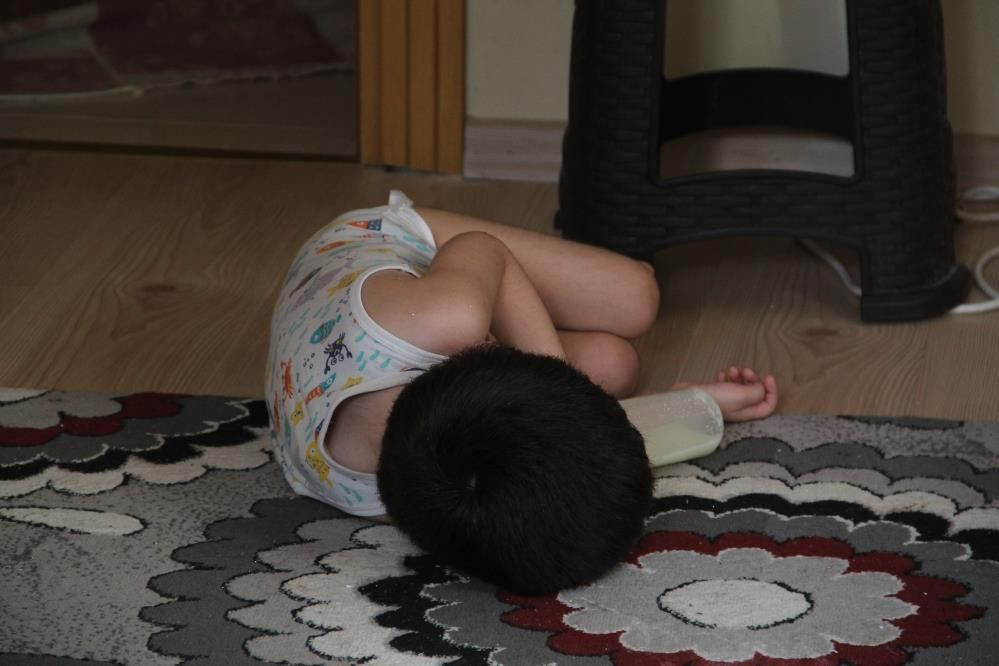 Anne evi terk etti! 4 çocuk açlıktan baygın halde bulundu! '5 yaşındaki çocuğu bile mamayla besliyordu' - Sayfa 7