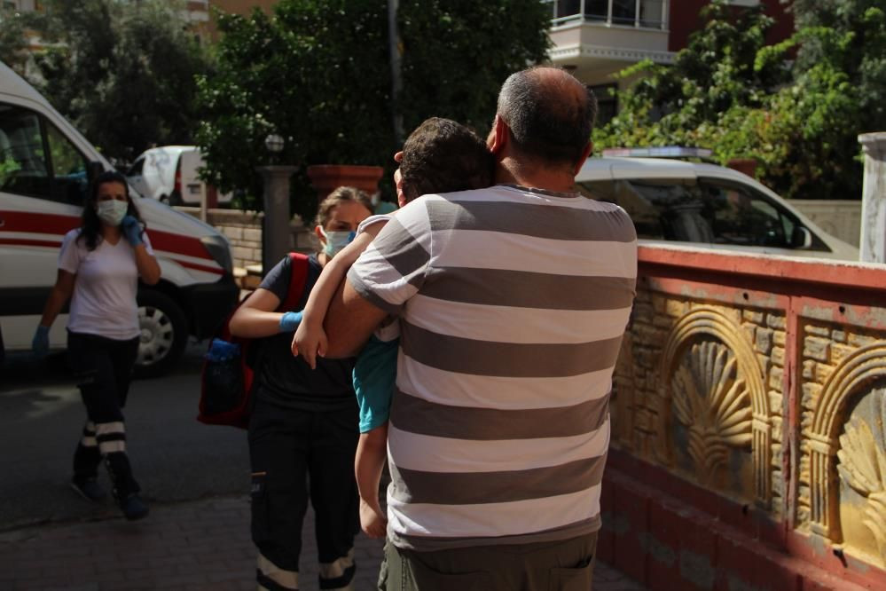 Anne evi terk etti! 4 çocuk açlıktan baygın halde bulundu! '5 yaşındaki çocuğu bile mamayla besliyordu' - Sayfa 9