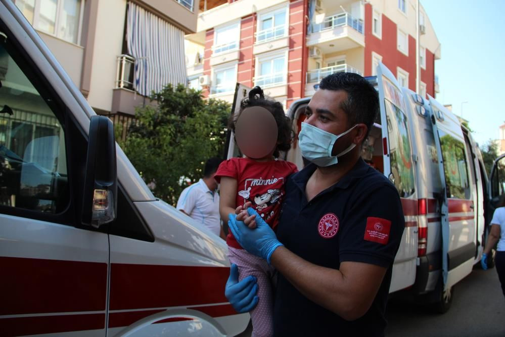 Anne evi terk etti! 4 çocuk açlıktan baygın halde bulundu! '5 yaşındaki çocuğu bile mamayla besliyordu' - Sayfa 22