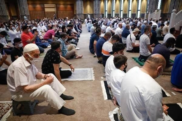 Cumhurbaşkanı Erdoğan'ın katılımıyla açılan Taksim Camii'nde ilk bayram namazı kılındı - Sayfa 7