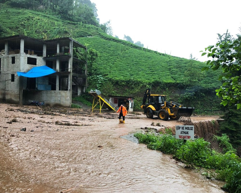 Artvin'de sel seferberliği! Afetin izlerini silmeye çalışıyorlar - Sayfa 22